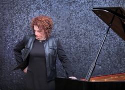 LOWRoberta Piket 061  RES  www.robertajazz.com