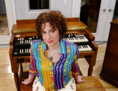 Roberta Piket at Hammond B3 Organ 3 - LOW RES www.robertajazz.com